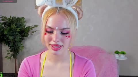 HannahMckay online show from April 2026 12:31:01 PM