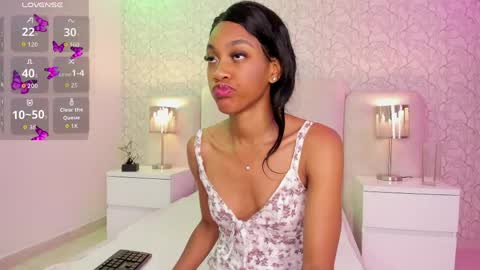 Snapshot of hannah_willian chatting on May 2026 11:29:02 AM online show from May 2026 11:29:02 AM