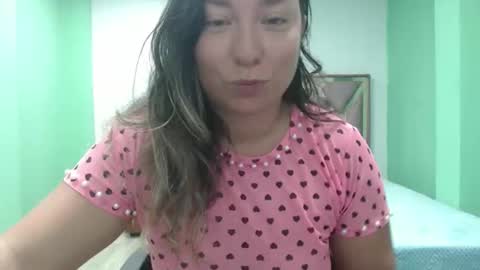 Snapshot of hannahevans2 chatting on May 2026 12:11:02 PM hannahevans2 online show from May 2026 12:11:02 PM