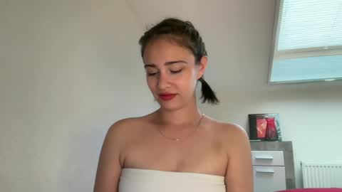 Snapshot of hannahinto chatting on June 2026 12:55:02 PM hannahinto online show from June 2026 12:55:02 PM