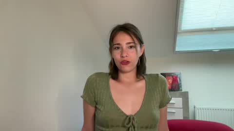 Snapshot of hannahinto chatting on June 2026 12:39:01 PM hannahinto online show from June 2026 12:39:01 PM