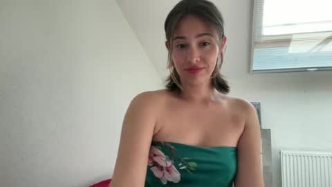 Snapshot of hannahinto chatting on July 2026 01:06:02 PM hannahinto online show from July 2026 01:06:02 PM