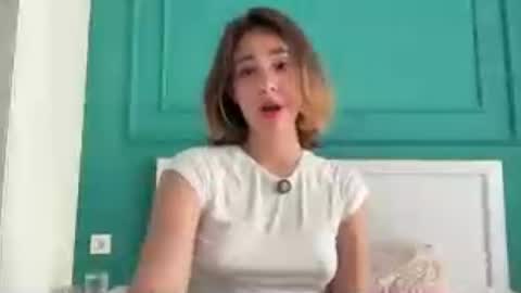 Snapshot of hannahinto chatting on August 2026 12:40:02 PM hannahinto online show from August 2026 12:40:02 PM