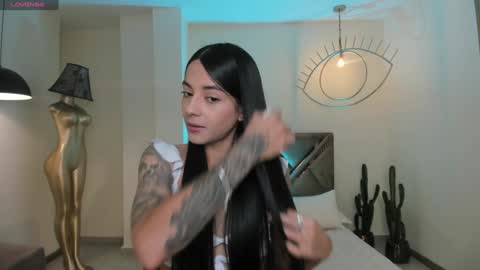 HANNAH J online show from December 2024 06:11:01 PM