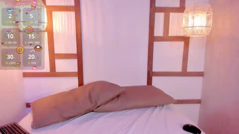 hannahmonttgomery  Help me reach 100 Hands up online show from October 2025 04:18:01 PM