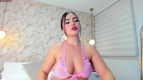 Snapshot of hannahudson__ chatting on March 2025 03:02:01 AM Camila online show from March 2025 03:02:01 AM