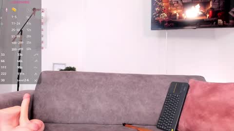 Hanna Os online show from December 2024 03:17:01 PM