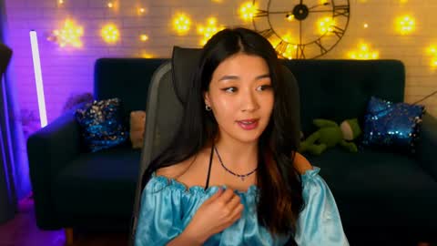 hannarosie online show from February 2025 03:59:02 PM