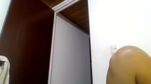 Snapshot of hanny_kail chatting on December 2024 02:01:02 AM hanny online show from December 2024 02:01:02 AM