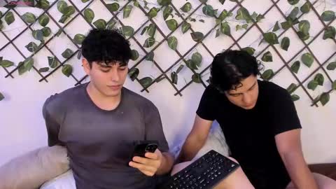 Snapshot of hans_andres17 chatting on February 2026 01:48:02 AM hans and andres online show from February 2026 01:48:02 AM