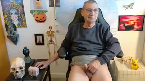 Snapshot of hansi63 chatting on September 2025 11:37:01 AM charly online show from September 2025 11:37:01 AM