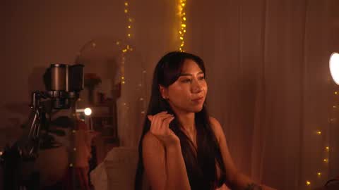 Mizi online show from December 2024 01:25:01 AM