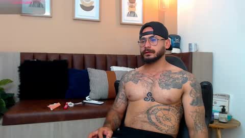 Snapshot of hanz_col chatting on March 2025 04:28:01 AM hanz_col online show from March 2025 04:28:01 AM