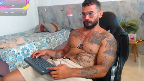 Snapshot of hanz_col chatting on October 2025 04:55:01 PM hanz_col online show from October 2025 04:55:01 PM