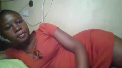 Snapshot of happy_dimple chatting on October 2025 11:19:01 AM happy_dimple online show from October 2025 11:19:01 AM