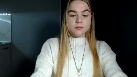 happy_fox_ online show from February 2025 09:14:01 PM