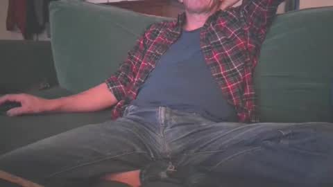 Snapshot of happymark31 chatting on October 2025 10:04:01 PM mark online show from October 2025 10:04:01 PM