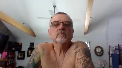 Snapshot of happynudist7373 chatting on February 2026 04:27:02 PM happynudist7373 online show from February 2026 04:27:02 PM
