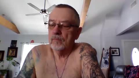 Snapshot of happynudist7373 chatting on April 2026 02:35:01 PM happynudist7373 online show from April 2026 02:35:01 PM