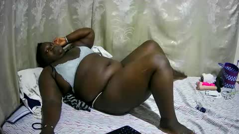 happysonia online show from February 2026 09:40:01 PM