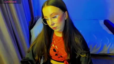 Stephanie online show from June 2026 07:18:02 PM