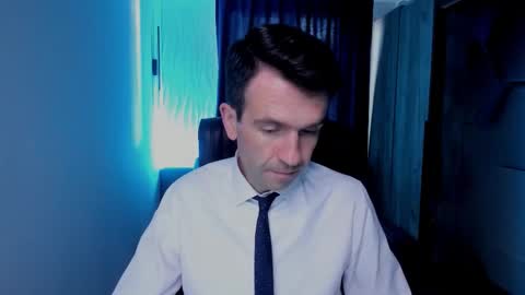 Steve online show from October 2025 01:11:02 PM