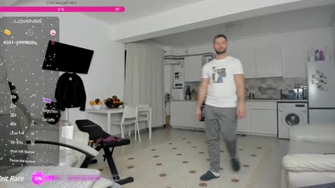 Snapshot of hard_chriss chatting on December 2024 05:10:02 AM Hard Cock online show from December 2024 05:10:02 AM