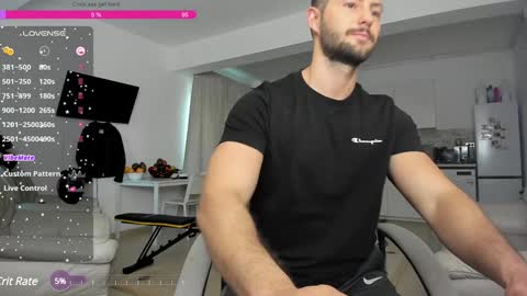 Snapshot of hard_chriss chatting on December 2024 08:25:02 AM Hard Cock online show from December 2024 08:25:02 AM