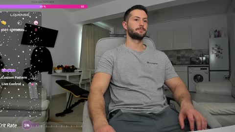 Snapshot of hard_chriss chatting on December 2024 08:41:01 AM Hard Cock online show from December 2024 08:41:01 AM