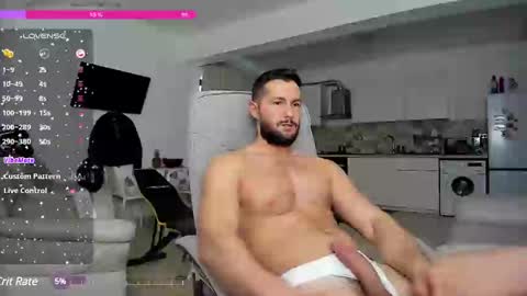 Snapshot of hard_chriss chatting on February 2025 08:13:02 AM Hard Cock online show from February 2025 08:13:02 AM