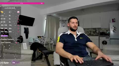 Snapshot of hard_chriss chatting on March 2025 11:29:02 AM Hard Cock online show from March 2025 11:29:02 AM