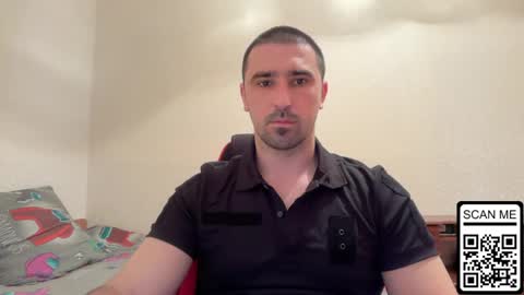 Snapshot of hard_to_obey chatting on May 2026 12:21:01 PM Vadim online show from May 2026 12:21:01 PM