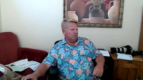 Snapshot of hardblondcouplehawaii chatting on April 2026 11:44:01 PM Steele and Cassie online show from April 2026 11:44:01 PM