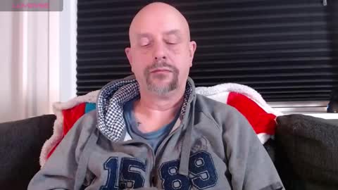 MrLazy online show from January 2025 06:51:02 PM