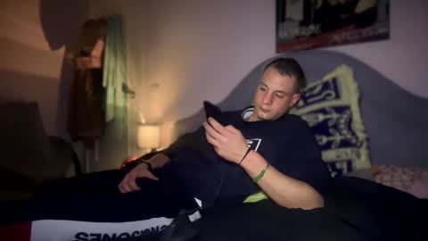 Snapshot of hardnstyle chatting on January 2025 01:34:02 AM HARD AND STYLE online show from January 2025 01:34:02 AM