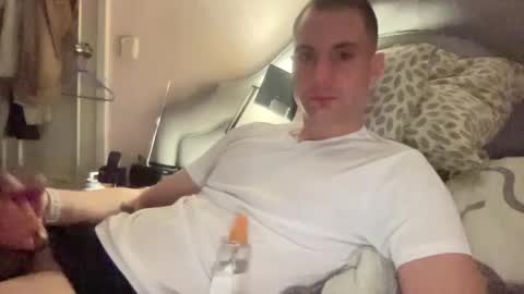 Snapshot of hardnstyle chatting on March 2025 01:12:01 AM HARD AND STYLE online show from March 2025 01:12:01 AM