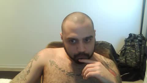 Snapshot of hardschwan chatting on February 2026 03:41:02 PM hardschwan online show from February 2026 03:41:02 PM