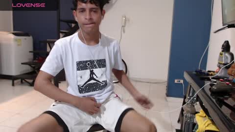 Andres Dean online show from February 2025 01:00:01 AM