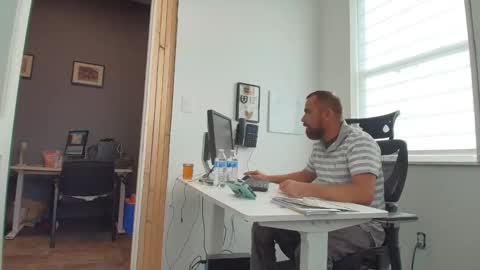 hardworkertn online show from November 2025 06:45:01 PM