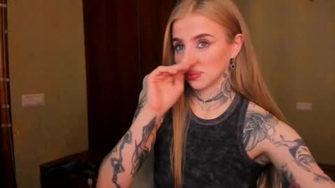 Julia online show from November 2025 05:40:01 AM