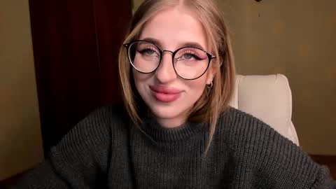 Julia online show from February 2026 05:06:02 AM