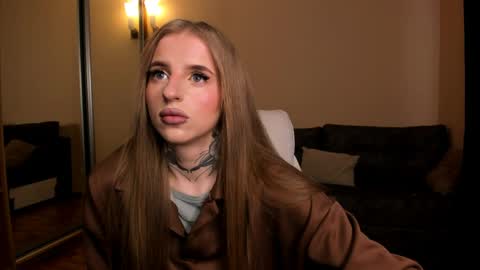 Julia online show from April 2026 05:08:01 AM