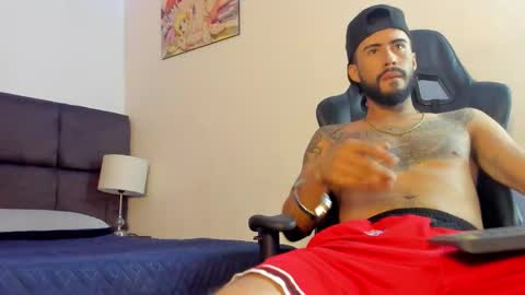 harold_999 online show from October 2025 07:03:01 PM