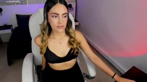 Harper  online show from November 2025 02:01:01 PM