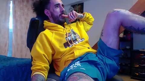 Snapshot of harry_reems_ chatting on December 2024 12:38:01 PM OMAR online show from December 2024 12:38:01 PM