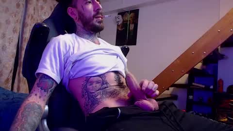 Snapshot of harry_reems_ chatting on December 2024 04:04:02 AM OMAR online show from December 2024 04:04:02 AM