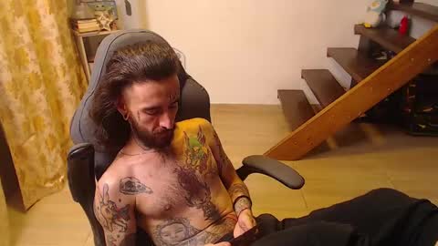 Snapshot of harry_reems_ chatting on January 2025 01:18:02 AM OMAR online show from January 2025 01:18:02 AM