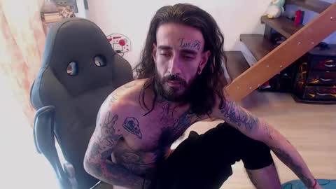 Snapshot of harry_reems_ chatting on January 2025 03:16:02 PM OMAR online show from January 2025 03:16:02 PM