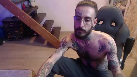 Snapshot of harry_reems_ chatting on January 2025 06:33:01 AM OMAR online show from January 2025 06:33:01 AM