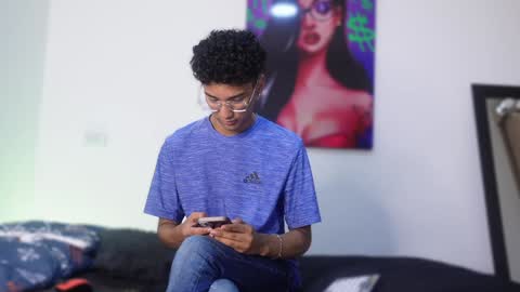 Snapshot of harrytwink18 chatting on December 2024 01:24:02 PM HARRY online show from December 2024 01:24:02 PM